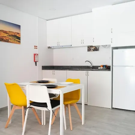 Almada Downtown 204 ポルト